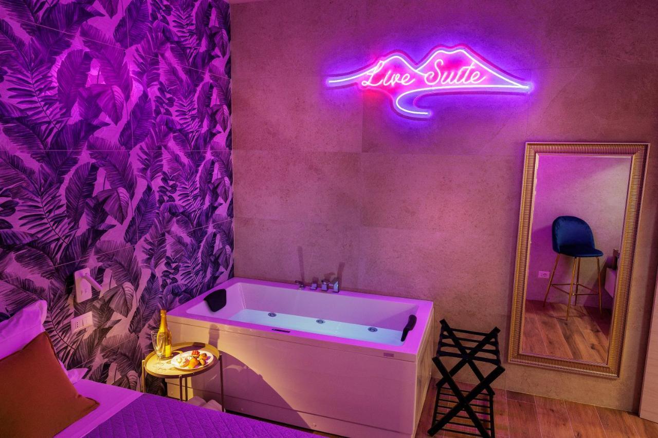 Live Suite Napoli Exterior foto