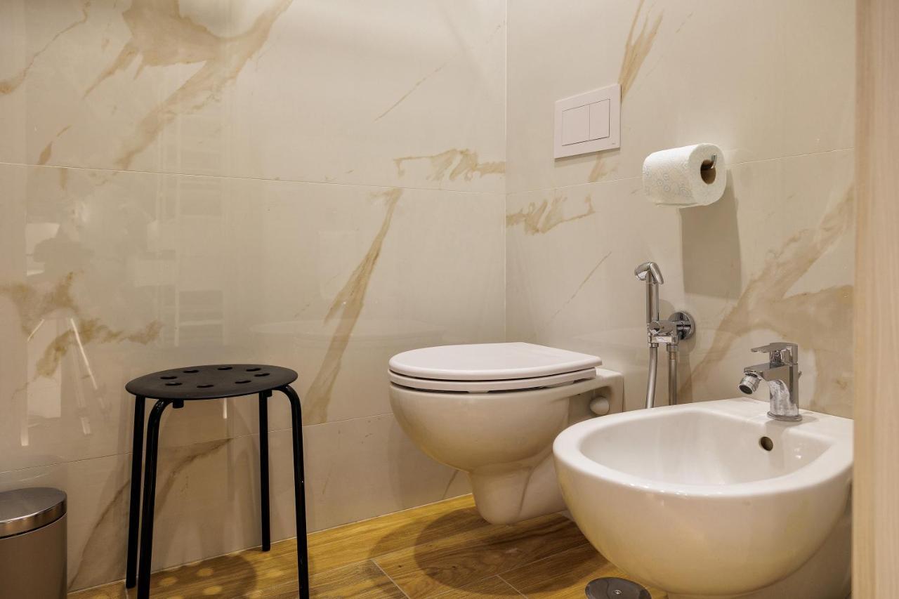 Live Suite Napoli Exterior foto