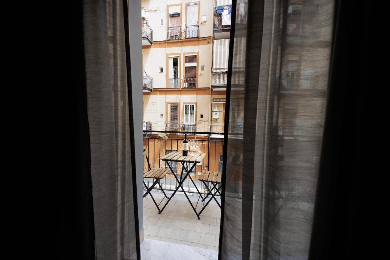 Live Suite Napoli Exterior foto